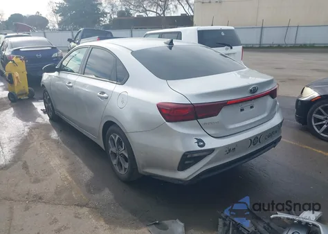 2019 Kia Forte Lxs z USA, uszkodzony, nr VIN 3KPF24AD6KE065829